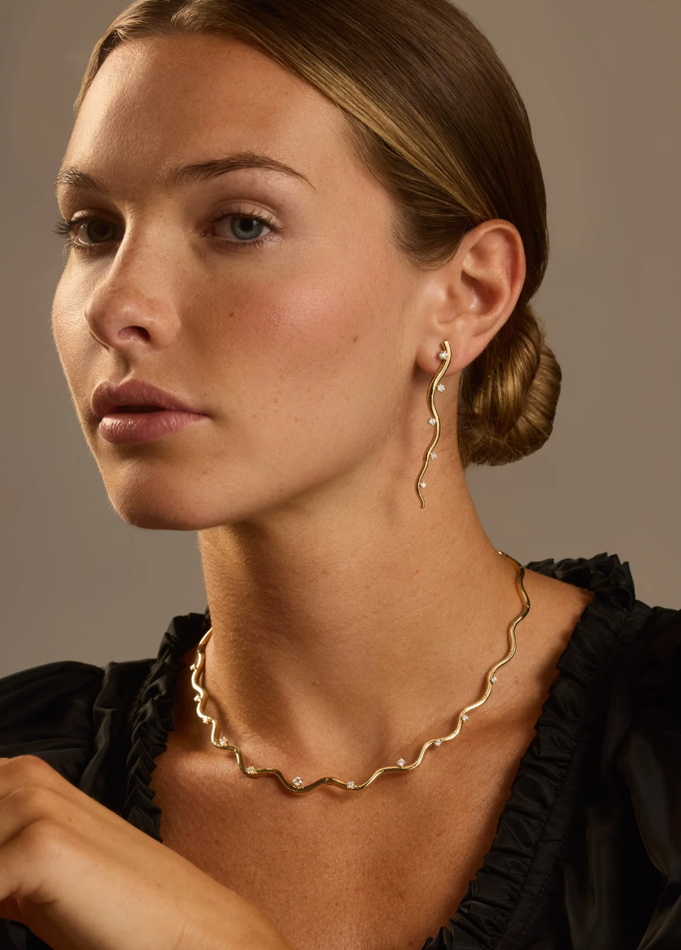 Lustra Golden Arc Necklace